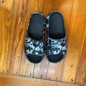 Chic Black and White Women's Sandals